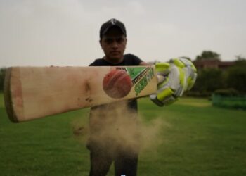 Cricket Strategy Against Defensive Teams in India